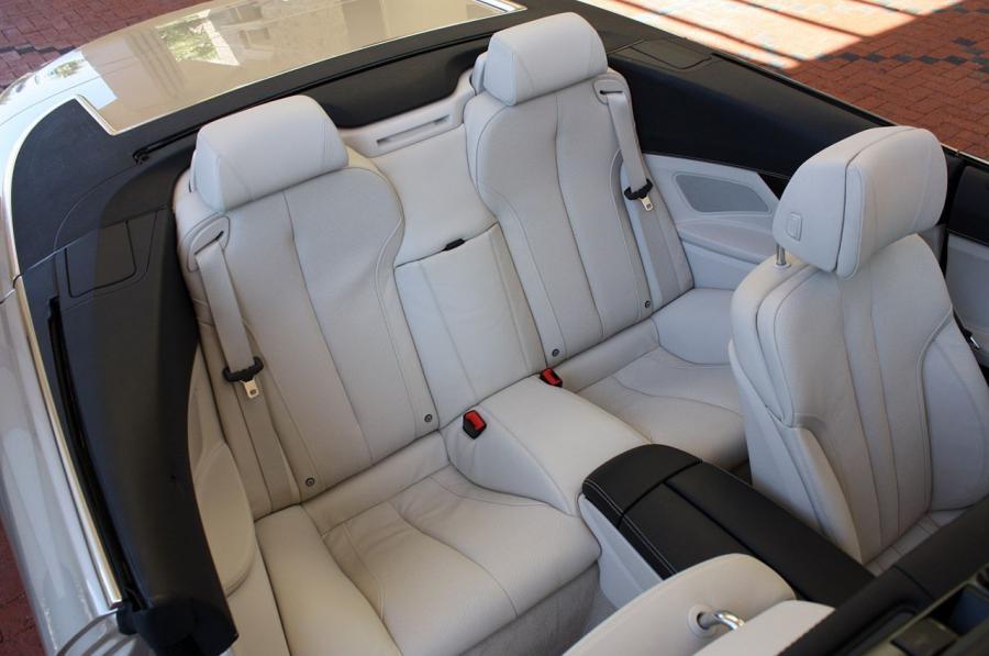  BMW 6-Series Convertible 2012 года  (фото 21 из 52)